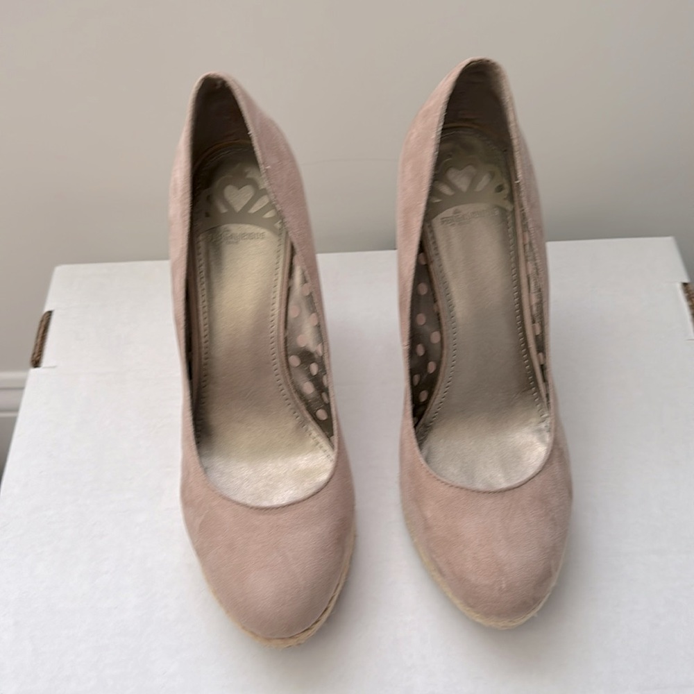 Fergalicious beautiful nude wedge. 9.5 EUC Slight discoloration on wedge